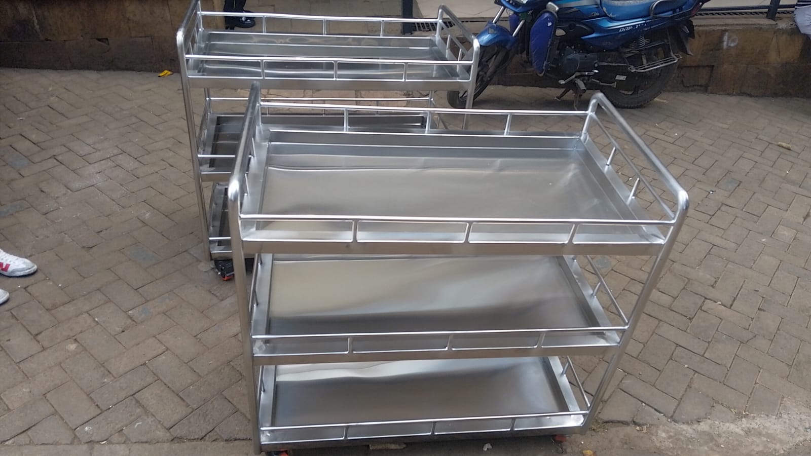 Stainless Steel Doctors’ Hospital Trolley